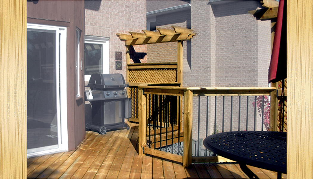 Upper & Lower Level Deck